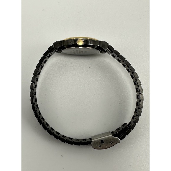 Pulsar V247-0070 New Battery Rare Ladies Watch 24MM‎ 6.75\
